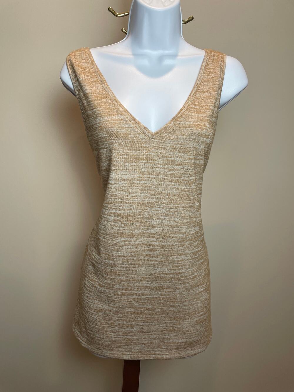 White House Black Market Heathered Tan Knit V Neck Sleeveless Top Size M